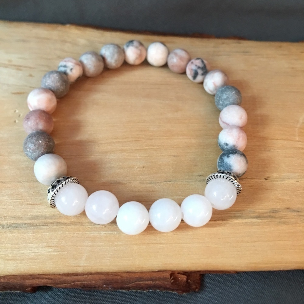 Matte pink zebra and quartz beaded bracelet